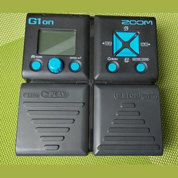 Kytarový multiefekt ZOOM G1 on