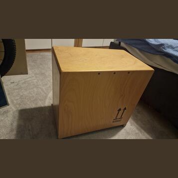 Schlagwerk bass cajon