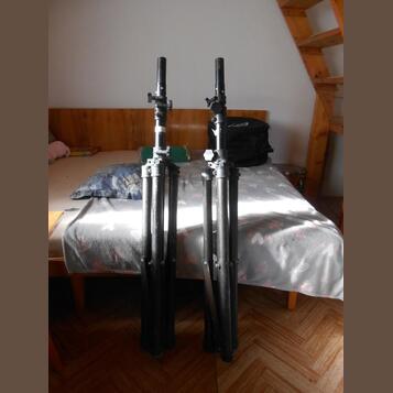 Prodám  stojany pro Reprobox