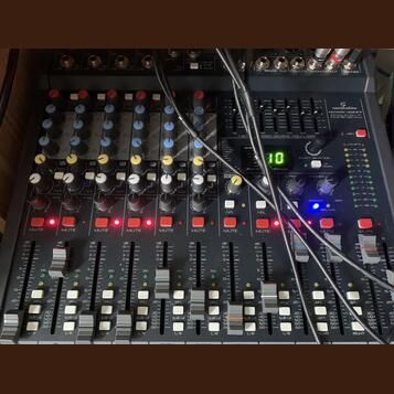 Soundsation AlcheMix 402UFX (USB) - prodám