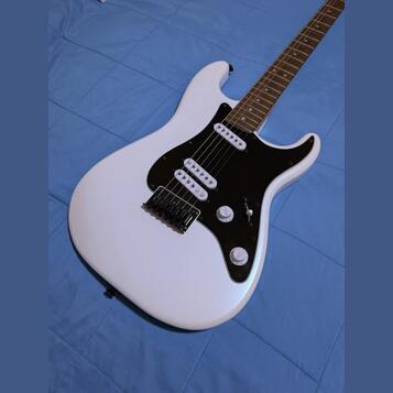 Fender Squier - Kytara + obal