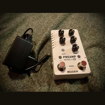 MOOER Preamp Model X2 - Digital Preamp Pedal