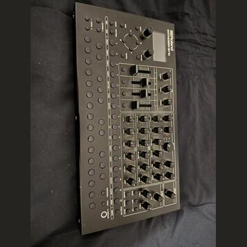 Roland SH-4D
