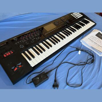 Roland Fa-06