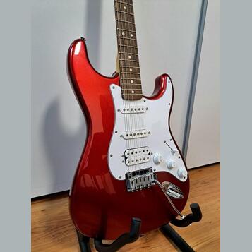 Fender Standard Stratocaster HSS LRL Candy Cola El.kytara