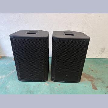 2x JBL SRX 815