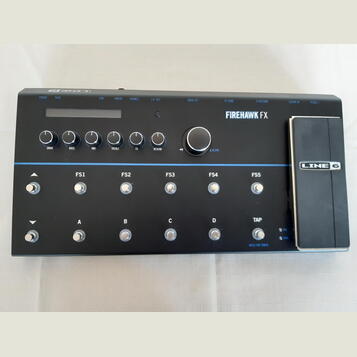 Kytarový multiefekt - LINE 6  FIREHAWK FX 
