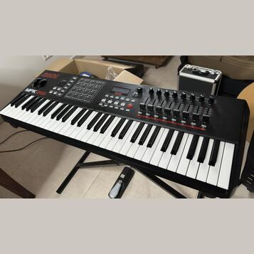 Akai MPK 261 MIDI controler