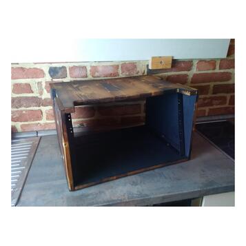 Dřevěný rack case o kapacitě 5U + 20x šroub