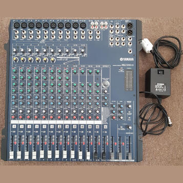 Mix.pult YAMAHA MG166 CX 