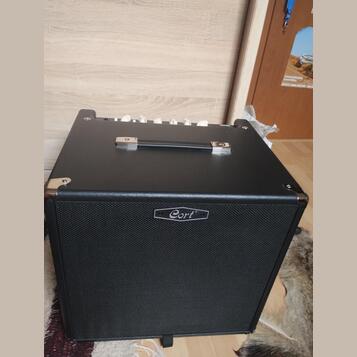 Basové tranzistorové kombo Cort CM150B