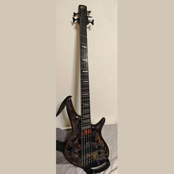 Ibanez 5 lano