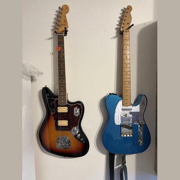 Fender Kurt Cobain Jaguar a J Mascis Telecaster signature