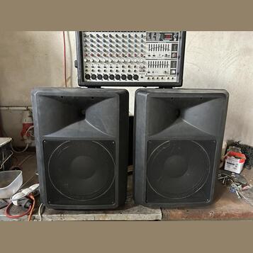 Predám ozvučovaciu aparatúru Behringer + RH Sound