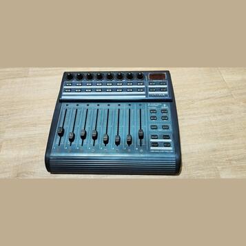  Behringer B-CONTROL FADER BCF2000