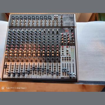 Behringer XENYX X 2442 USB Analogový mixpult