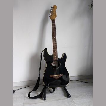 Fender Stratacoustic