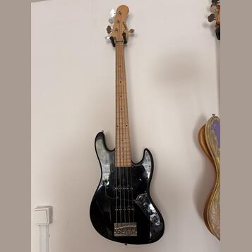 Sadowsky 5 za 4str. Fender Usa