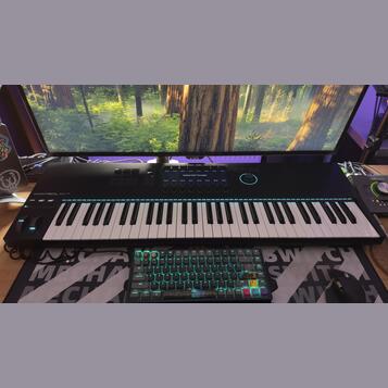 Native Instruments Kontrol S61 MK3