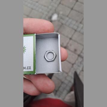 Koupím matičku na potenciometr SG