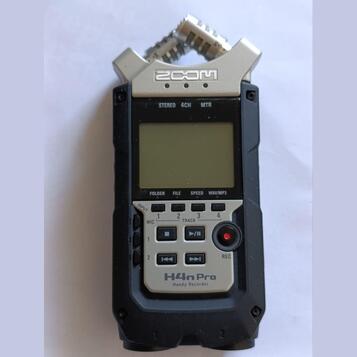 Zoom H4nPro