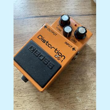 Originální JAPAN DISTORTION BOSS DS-1 Toshiba TA7136AP 1984