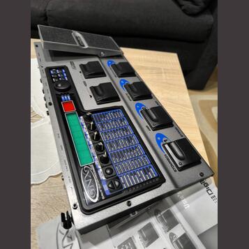 Predám multiefekt Digitech gnx2