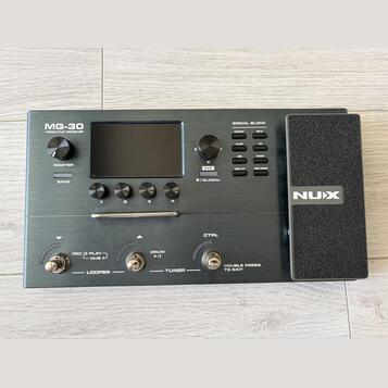 Rezervované: Nux MG-30 + NMP-2 Lite dual footswitch
