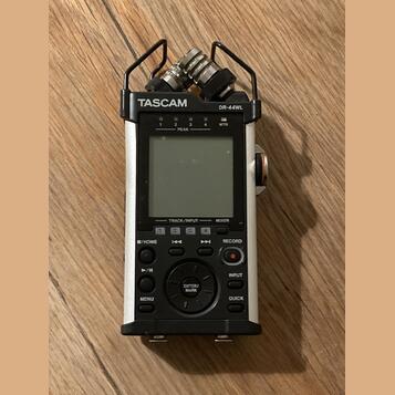 Přenosný ruční rekordér Tascam DR-44WL