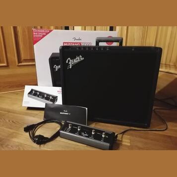 Sleva!!! Kombo Fender Mustang GT 100
