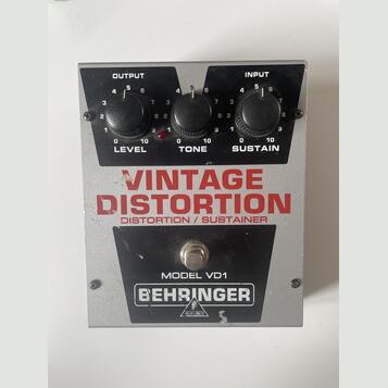 Behringer VD1 Vintage Distortion hledá nového majitele 