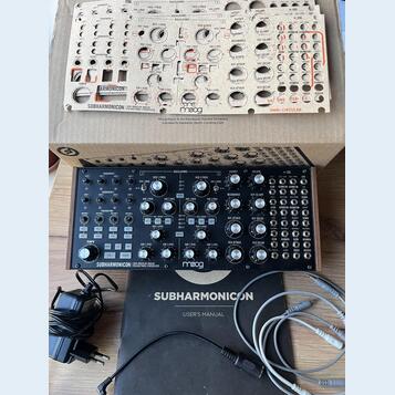Moog Subharmonicon