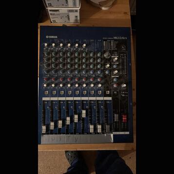 Yamaha MG12/4FX