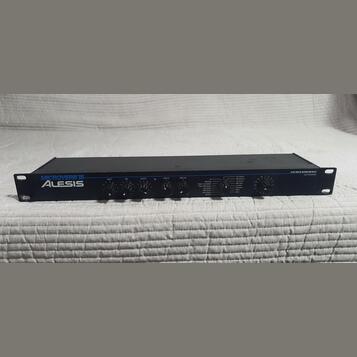 Prodám ALESIS MICROVERB III