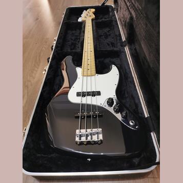 Fender® Player Jazz Bass - MIM 2023