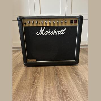 Marshall JCM 800