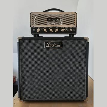 Predám celolampovú hlavu VOX Night Train NT15H + reprobox