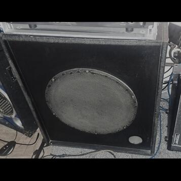 NoName Bass Box
