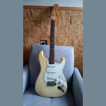 FENDER STRATOCASTER 1978