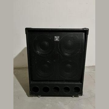 Baskytarový reprobox SECO 4x10 600W 8Ω