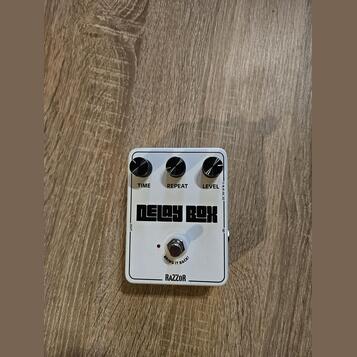 Razzor Delay Box