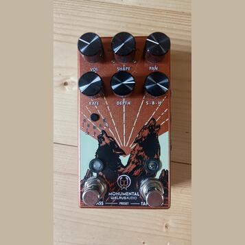  Walrus Audio Monumental Stereo Harmonic Tremolo