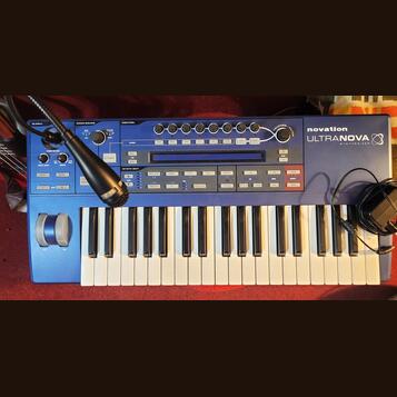 NOVATION UltraNova
