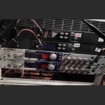 DigiTech GSP1101 – rackový kytarový preamp / efekt.