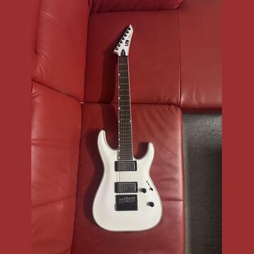 ESP LTD MH 1007 White Evertune