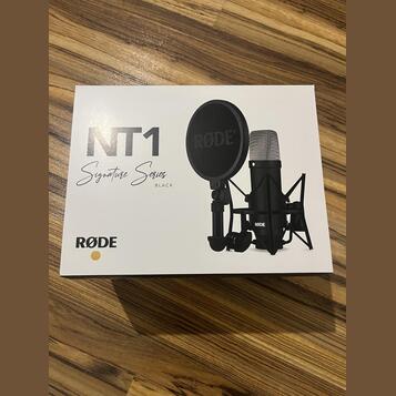 Rode NT1 signature series black