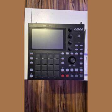 AKAI MPC One | Groovebox