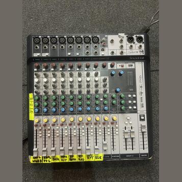 Soundcraft signature 12 