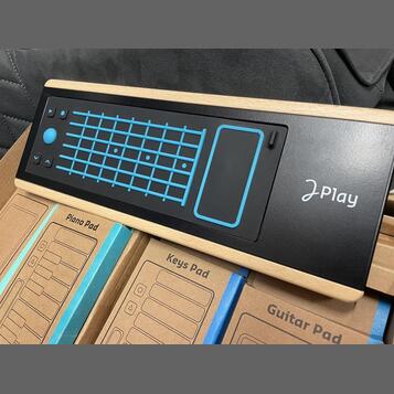 Expresivní MIDI MPE kontrolér 4v1 Joué Play Pro (Rarita)