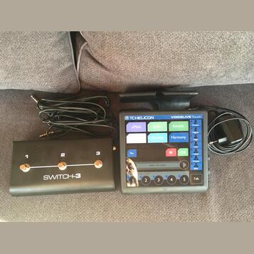 TC-Helicon Voice Live Tuch+Switch 3